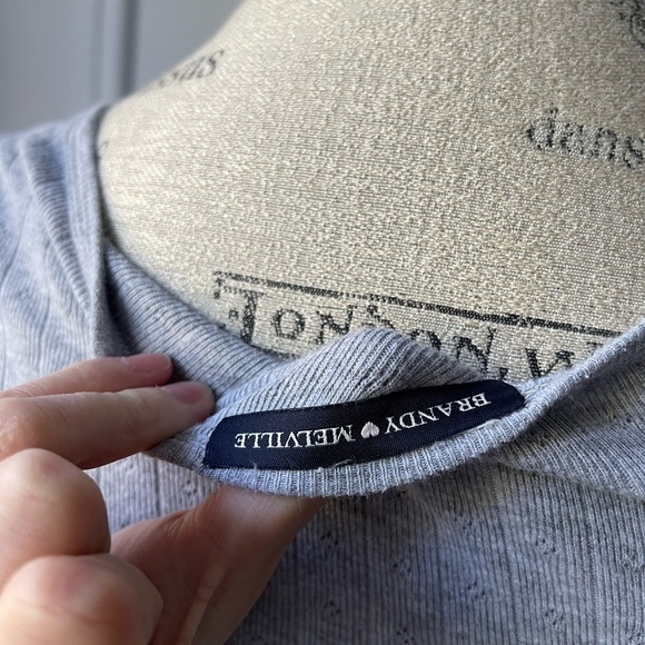 Brandy Melville Light Gray Button-Front Crop Top - Picture 5 of 6